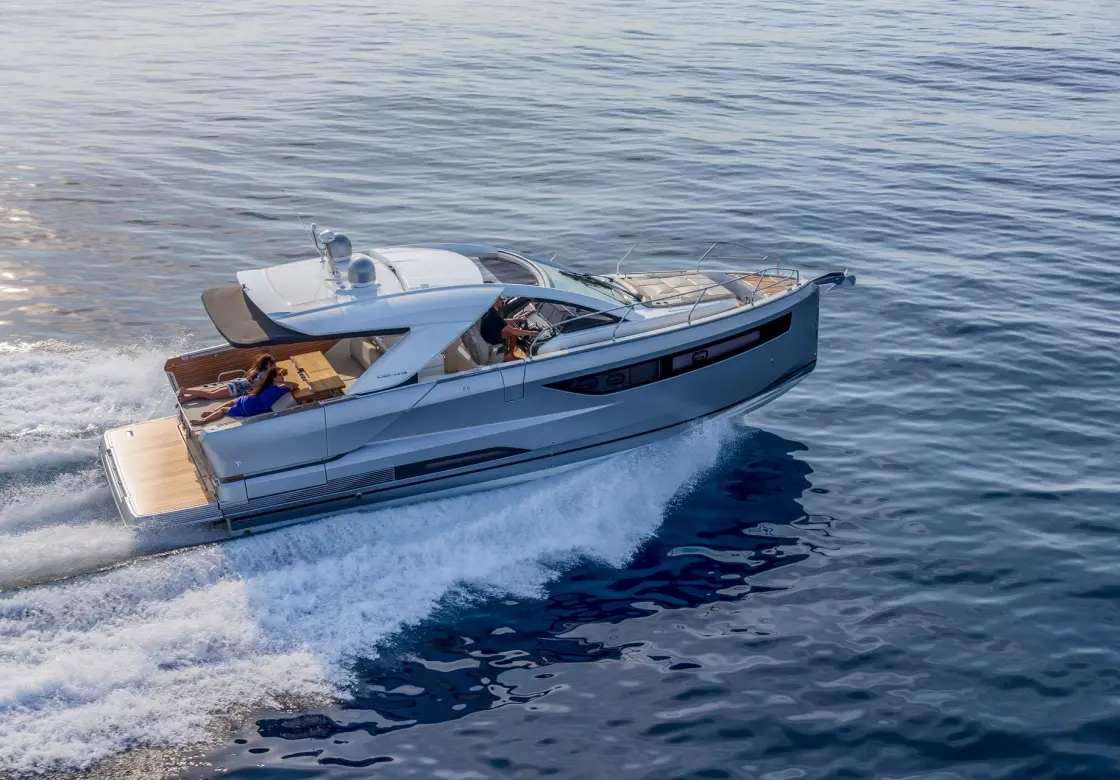 Marine Trade » Катера и яхты Jeanneau