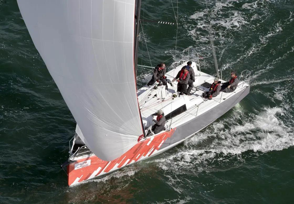 Marine Trade » Катера и яхты Jeanneau » Яхты SUN FAST